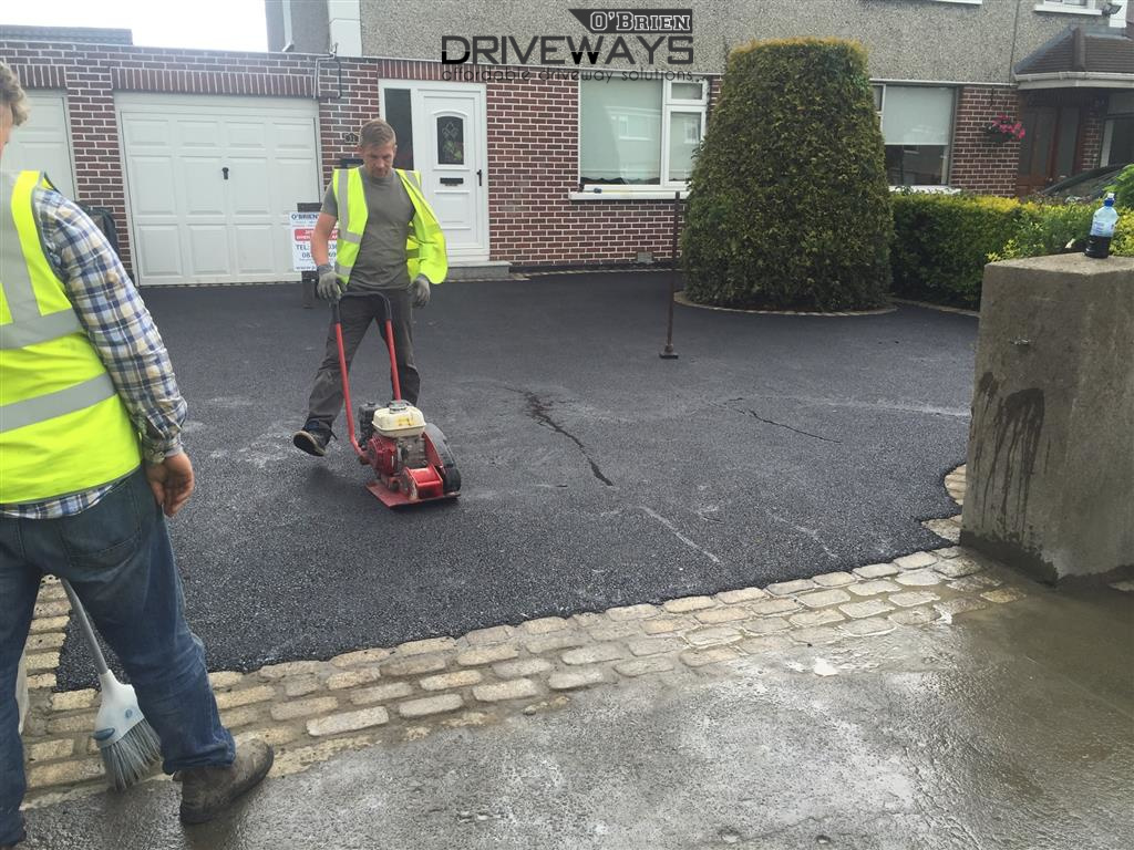 Tarmac Driveway With Granite Border and Apron in Dublin | Free Estimates